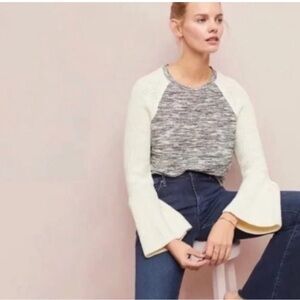 Anthropologie Dolan‎ Bell Sleeve Sweater size Medium A20